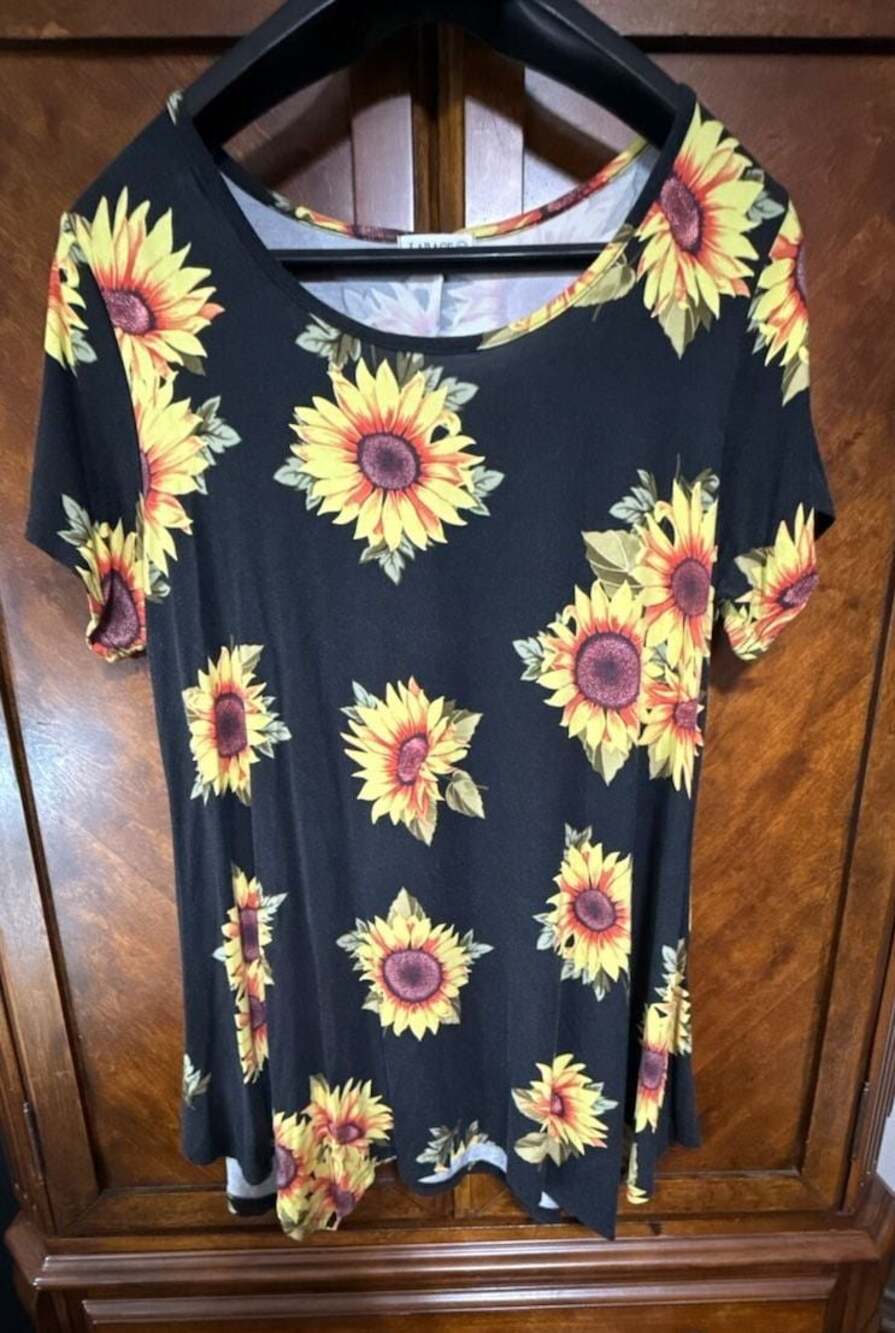 LARACE Women Plus Size Sunflower Print Short Sleeve Tunic Top 2X